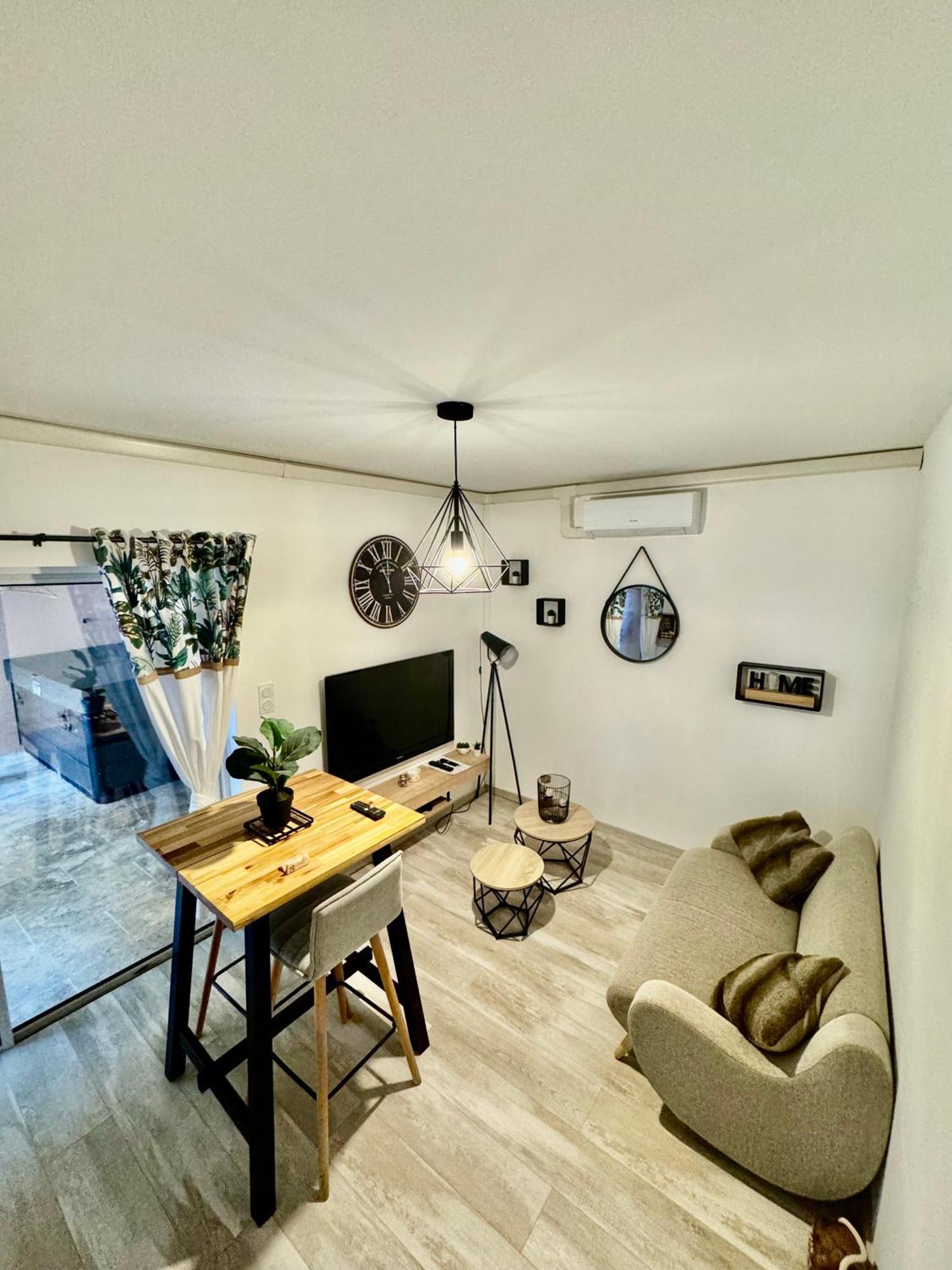 Apartamento Alena Bourg-Saint-Andéol Exterior foto
